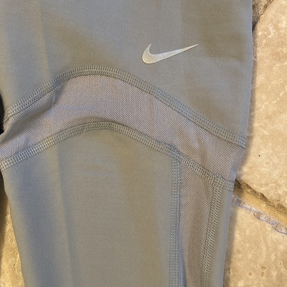 Nike Pro Leggings - Picture 5 of 5